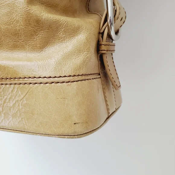 CELINE Wrinkled Patent Leather Handbag Shoulder Bag Beige Tan Tote Triomphe - Picture 16 of 16